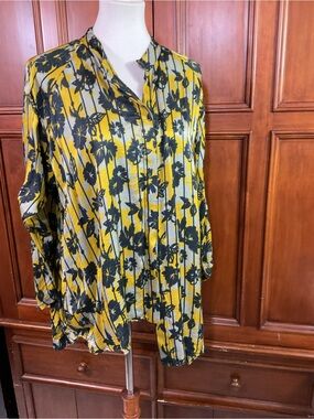 Malloni Asymmetric Button Up Floral Flown Boutique Blouse Euro Size 42 Navy Must